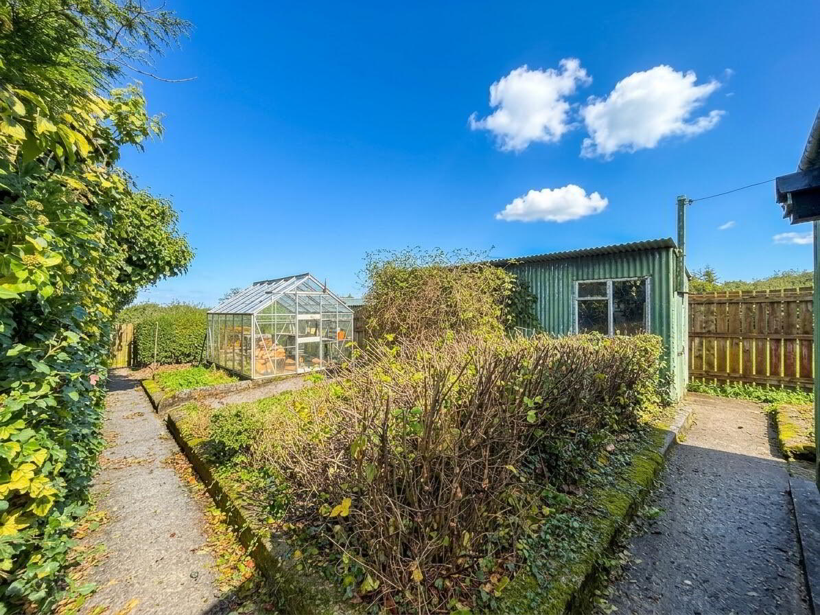9 Wardlow Crescent 28 of 28
