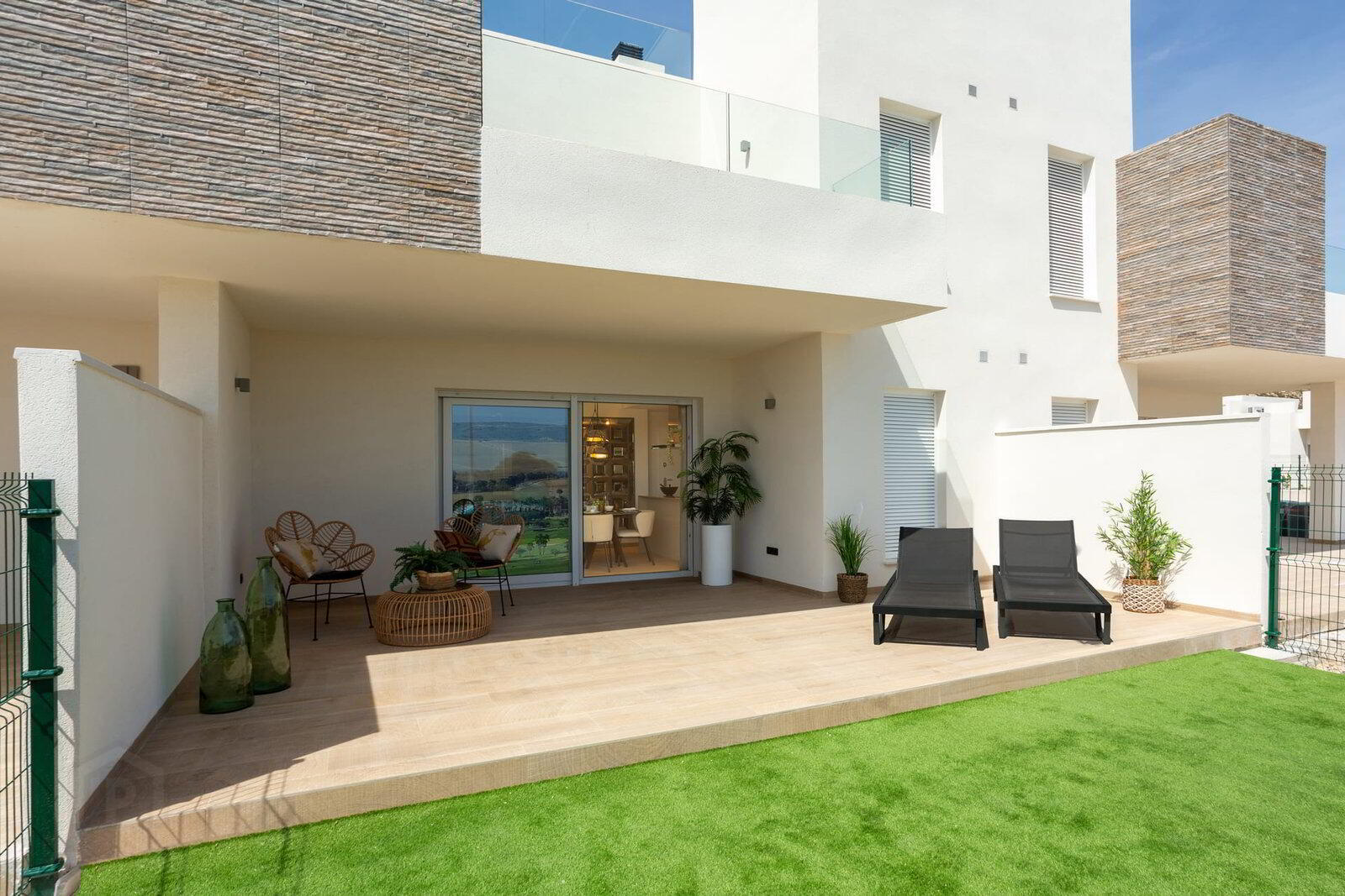 Bungalow 3 of 17