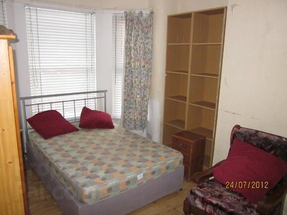 56 Fitzroy Avenue 2 of 5