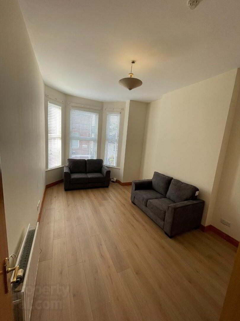 Unit 2, 45 Dunluce Avenue 7 of 9