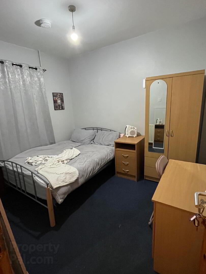 45 Carmel Street, University Area 7 of 18