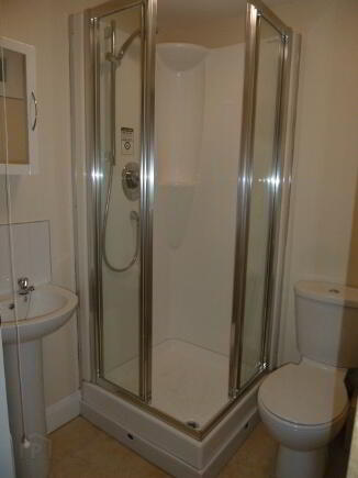 Flat 1 83 Sandhurst Drive 6 of 7