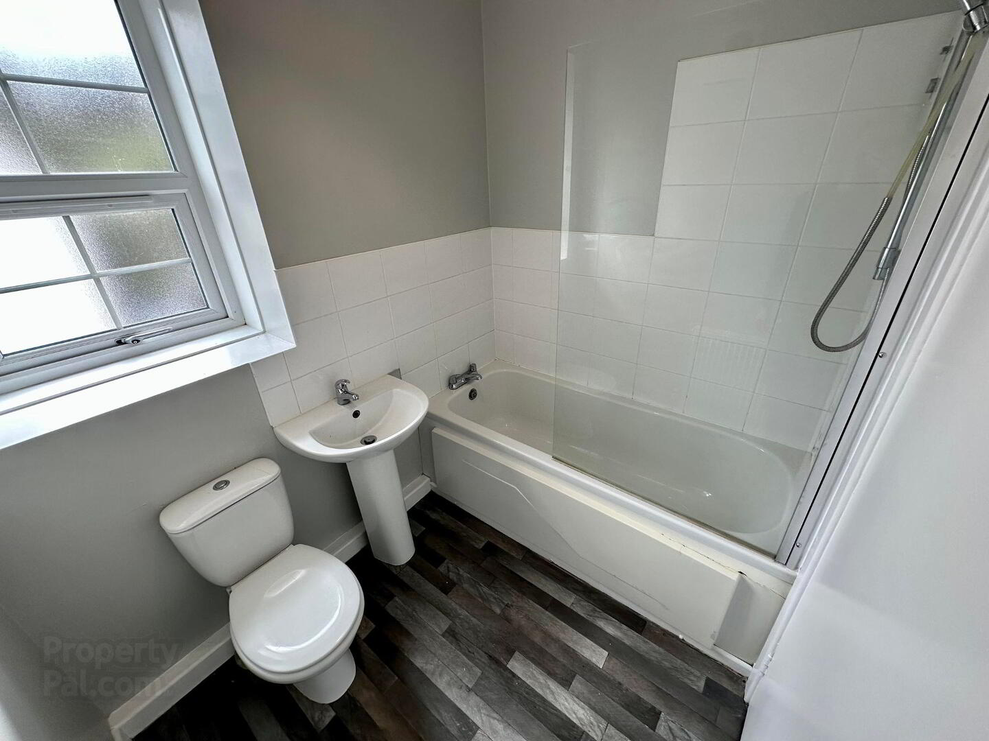 Apt 6 Invermore House, Ilse Court 4 of 10