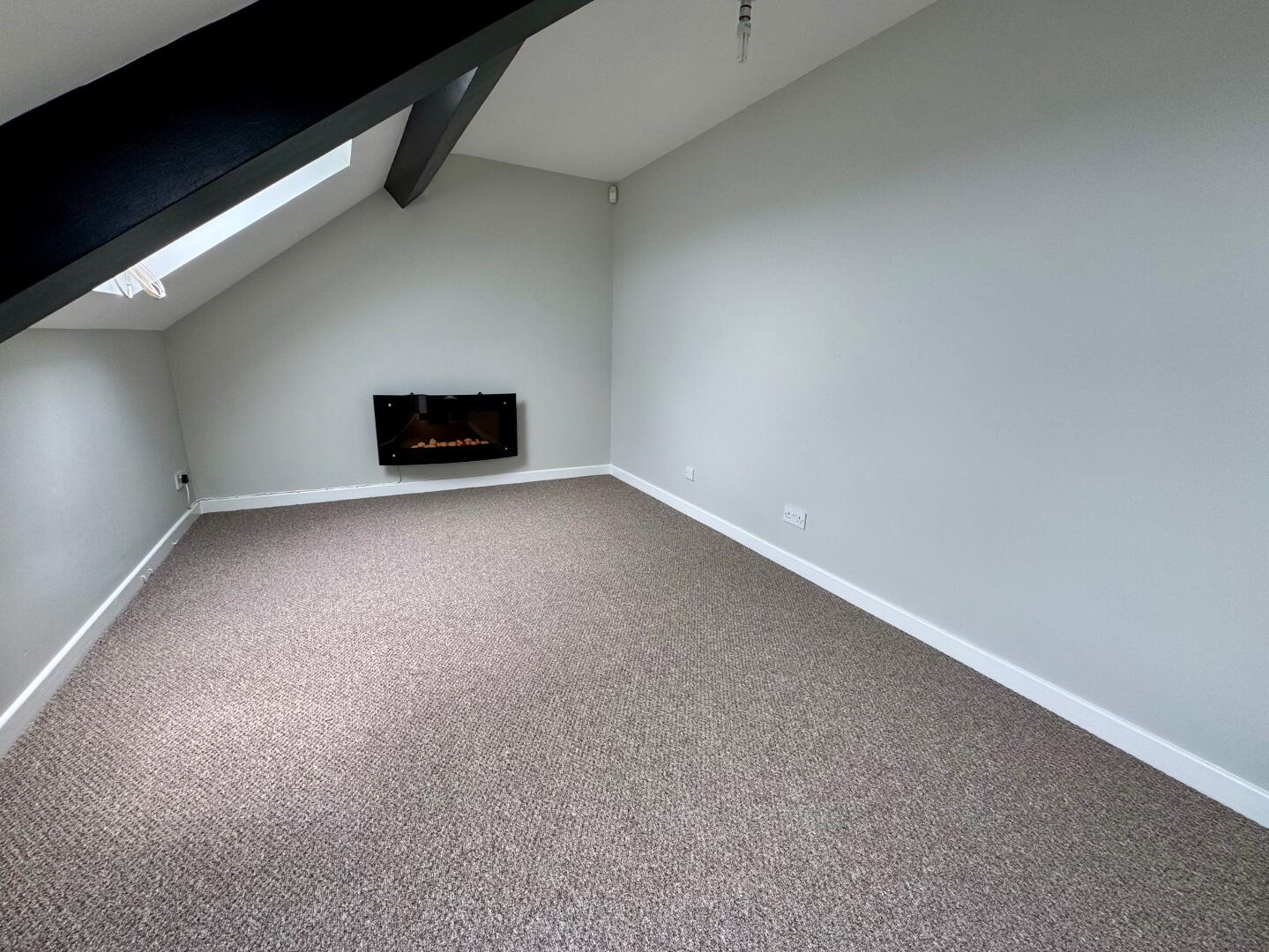 Apt 8 Invermore House, Ilse Court 3 of 6