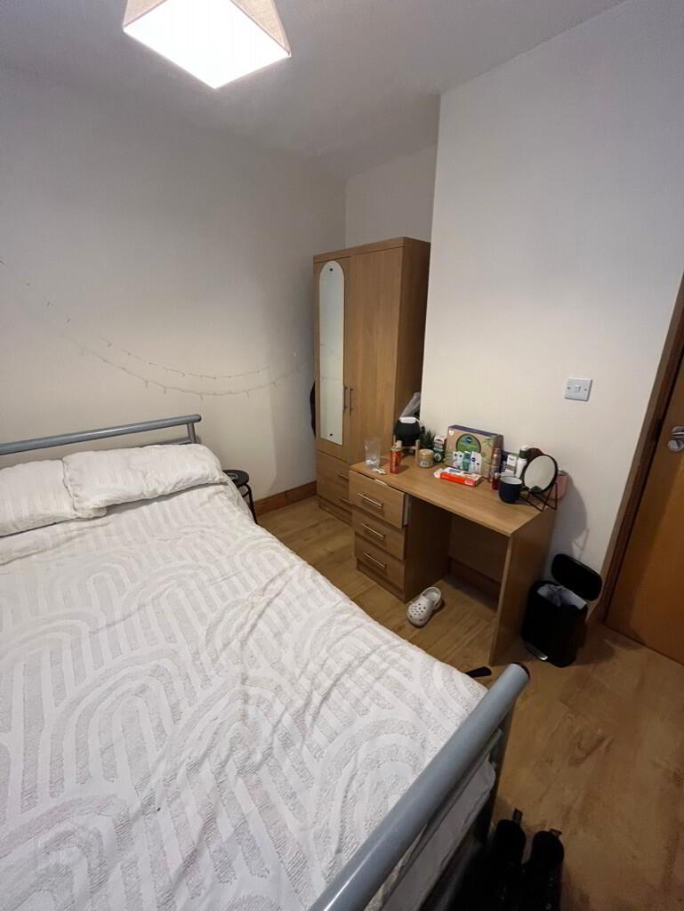 Flat 2 10 Ireton Street 11 of 14