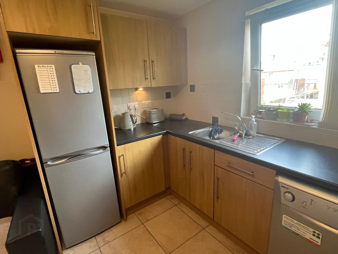 Flat 2 37 Tates Avenue 5 of 12