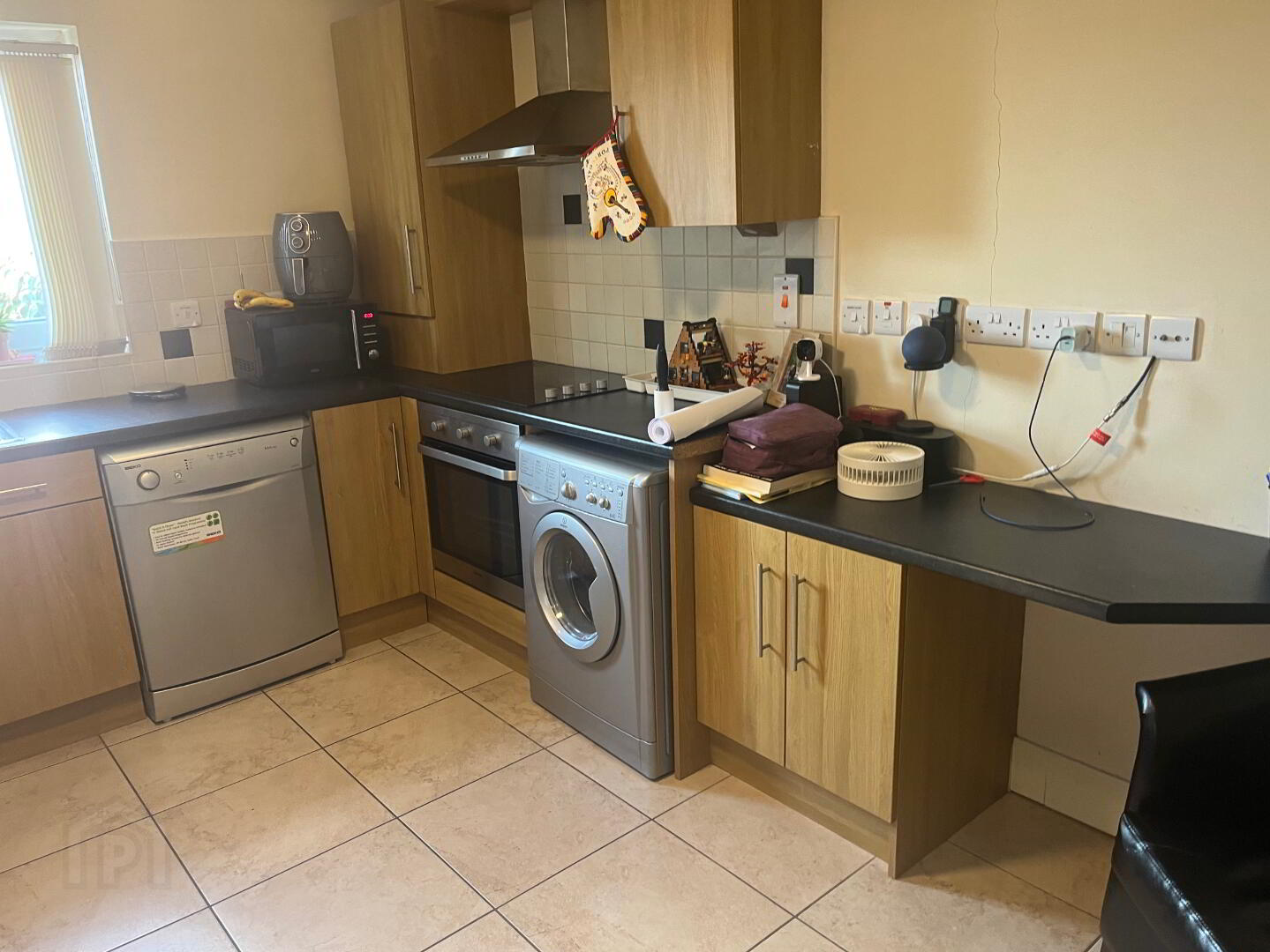 Flat 2 37 Tates Avenue 6 of 12