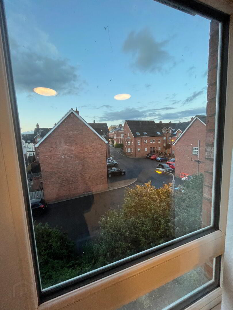 Flat 2 37 Tates Avenue 8 of 12
