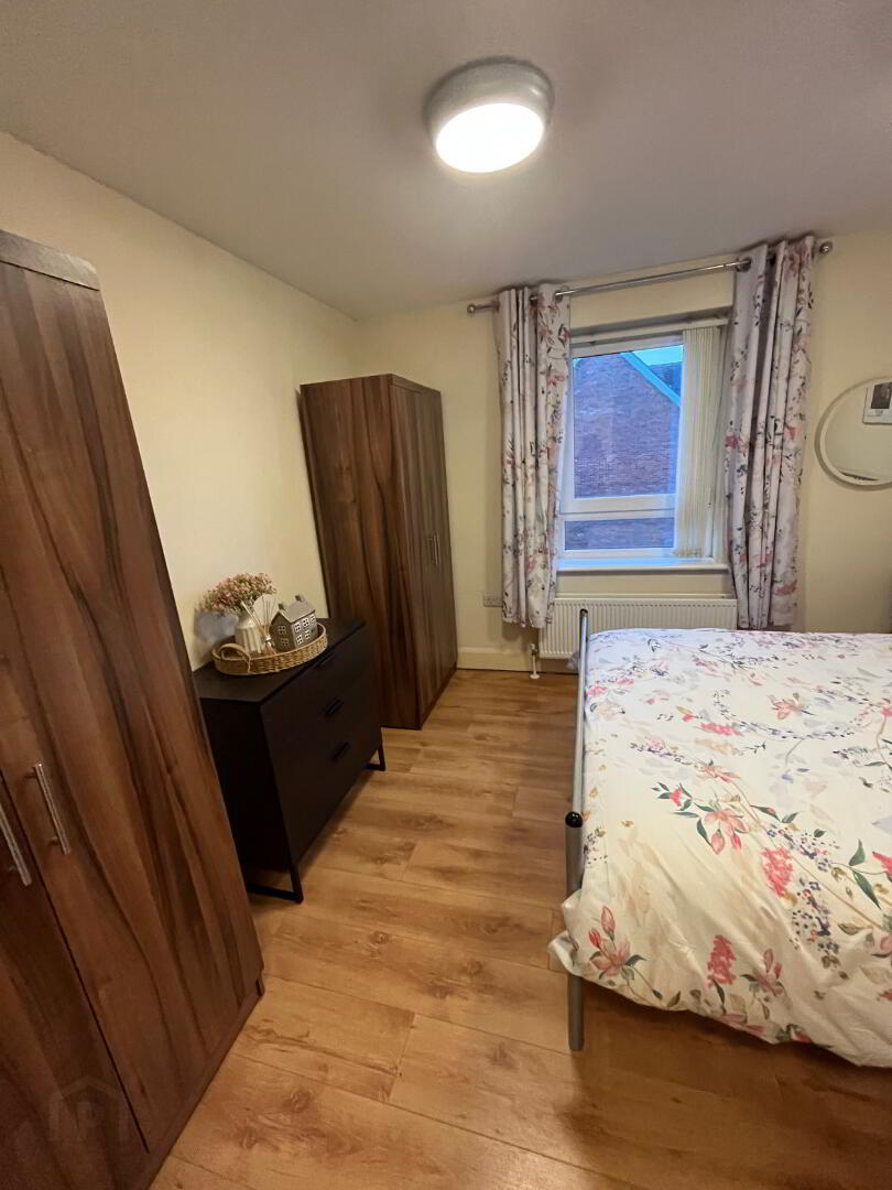 Flat 2 37 Tates Avenue 7 of 12