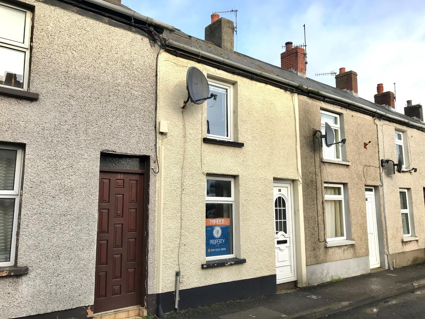 32 Lower Waterloo Road 1 of 16