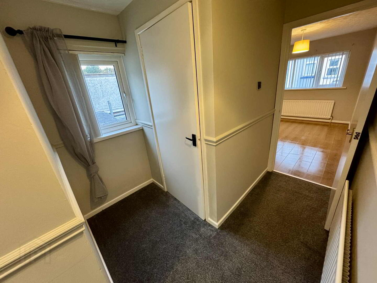 32 Lower Waterloo Road 9 of 16