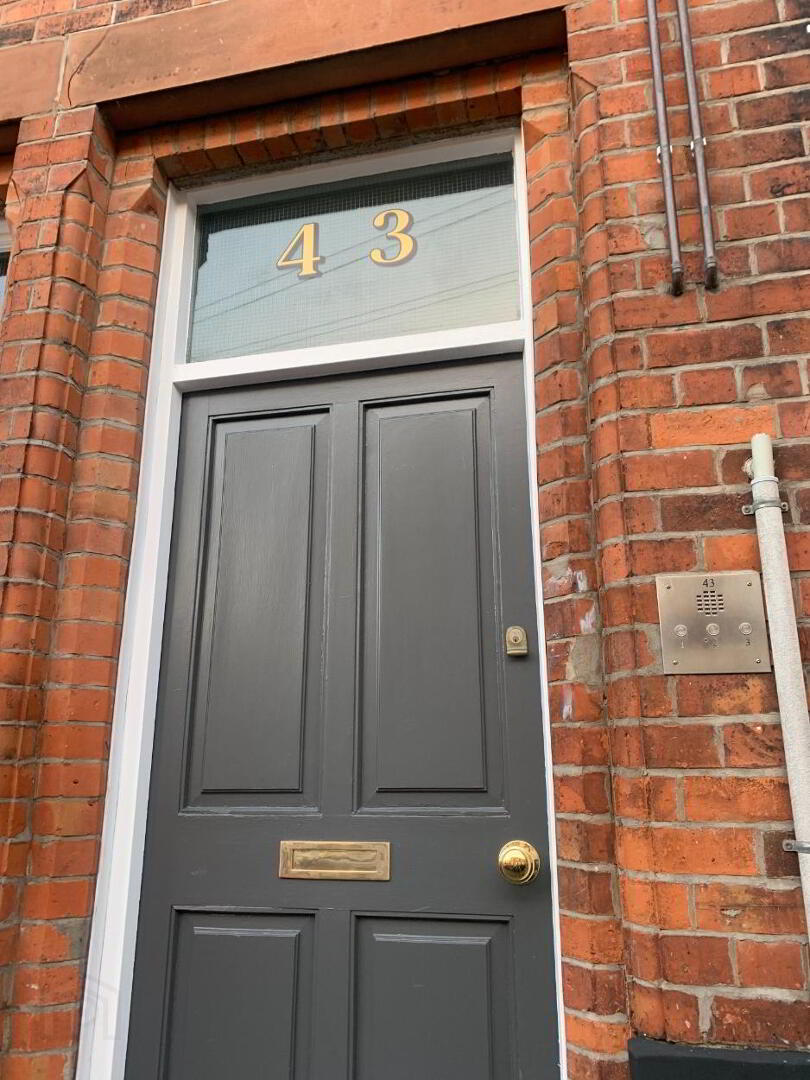 Unit 1, 43 Dunluce Avenue 1 of 9