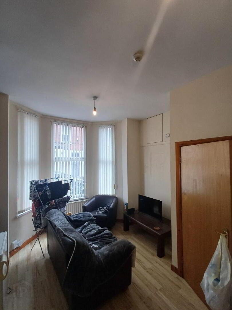 Unit 1, 43 Dunluce Avenue 5 of 9