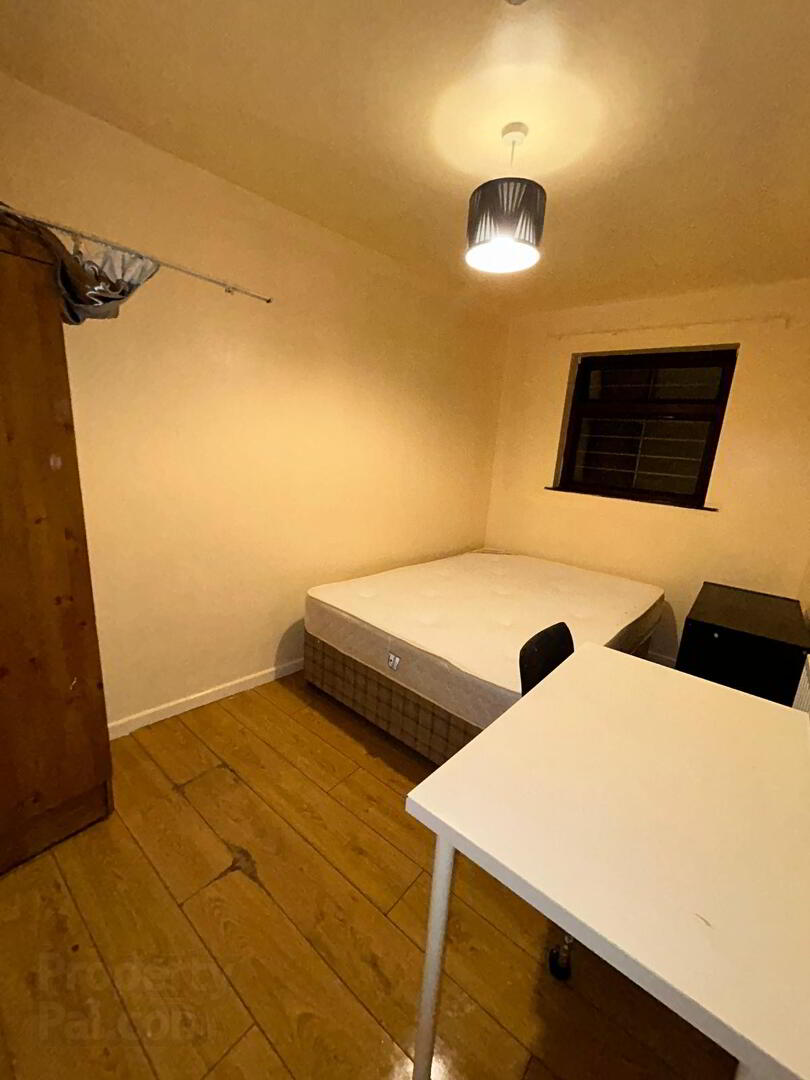 21 Camden Street  Flat 1 5 of 7