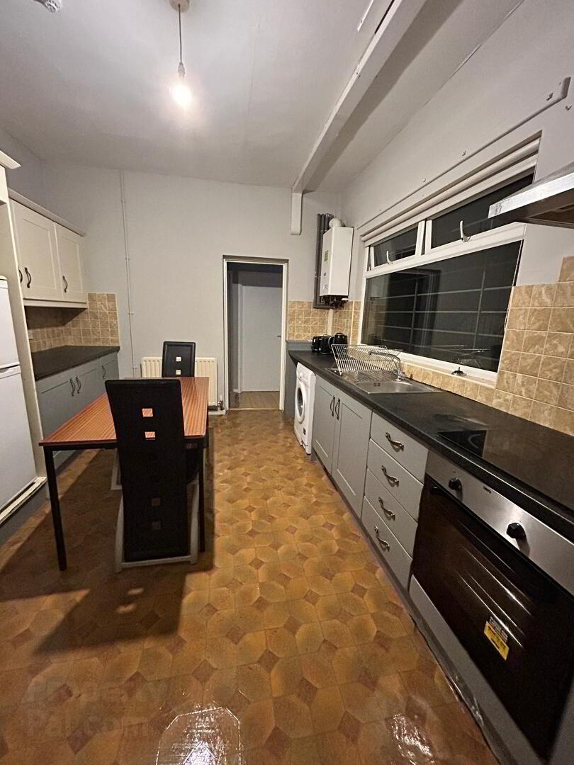 21 Camden Street  Flat 1 3 of 7