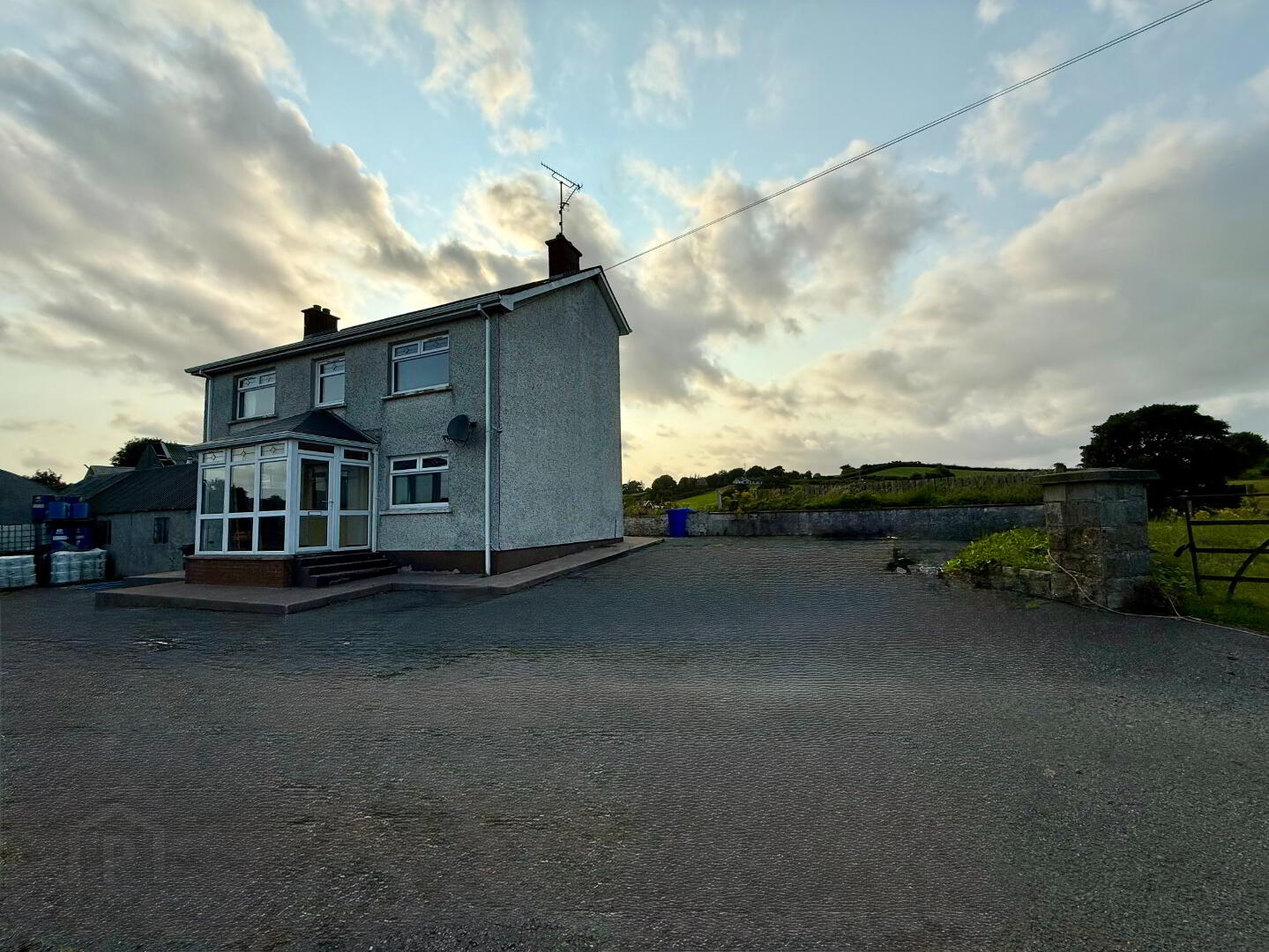 property description image