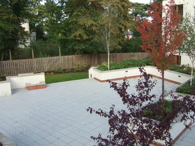 Malone Square, D5 The Pines Windsor Park 10 of 10
