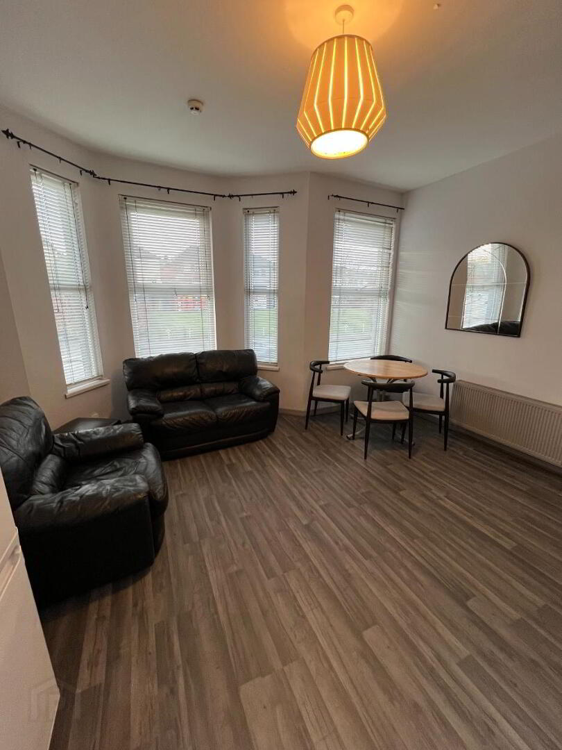 Unit 1, 41 Shore Road 3 of 12