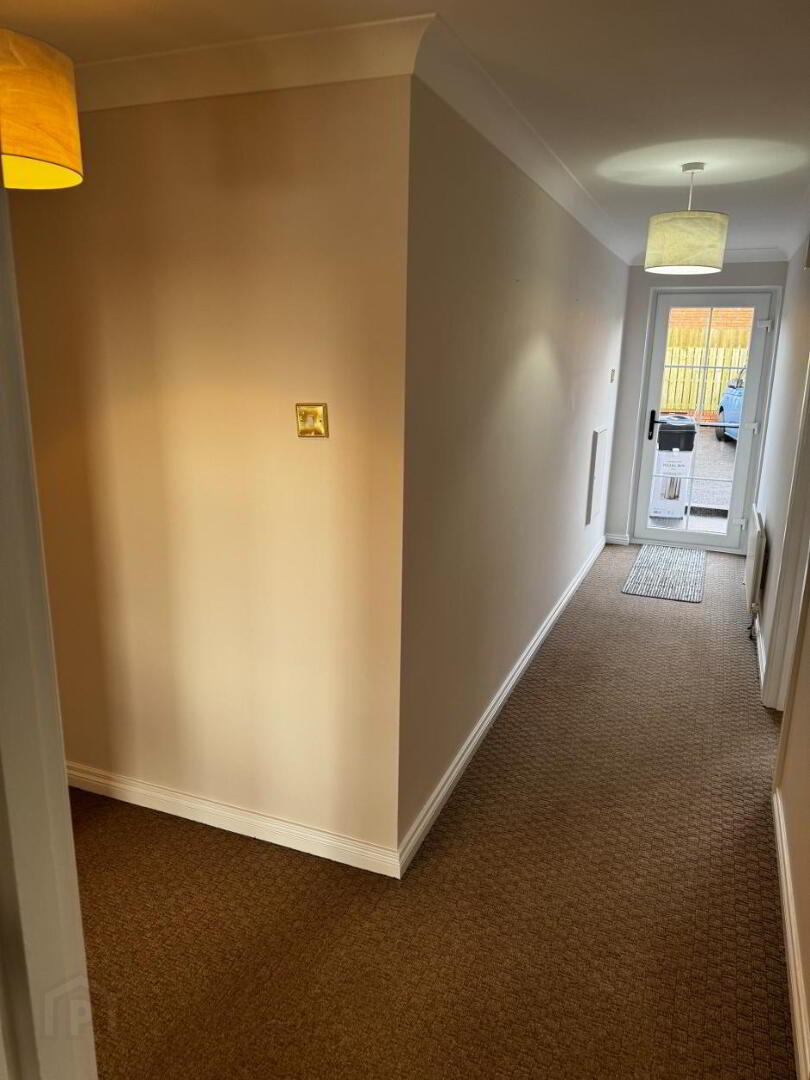 51 Langley Hall 4 of 17