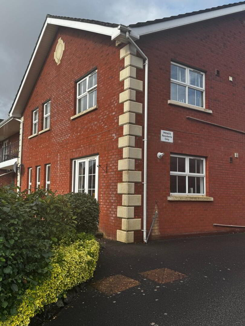 51 Langley Hall 16 of 17