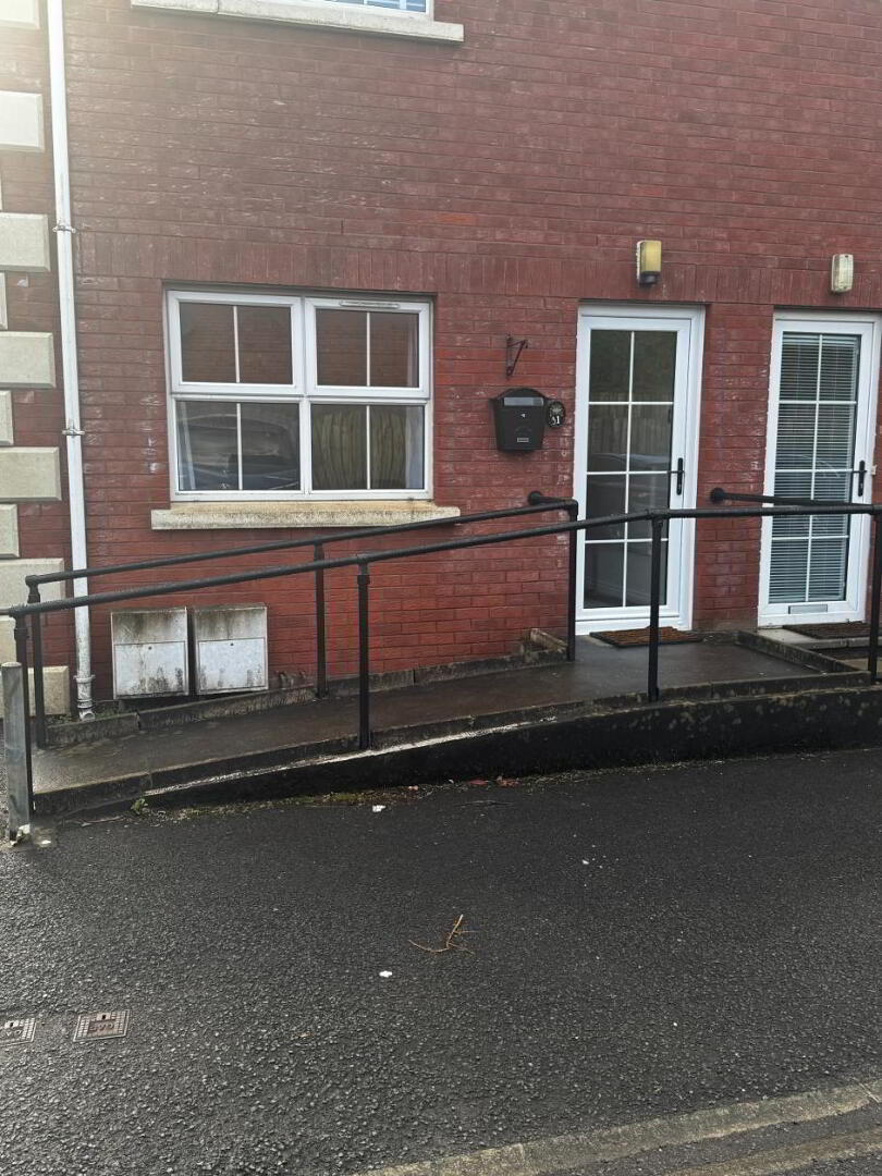 51 Langley Hall 17 of 17