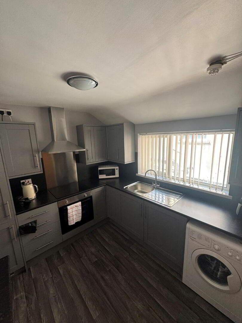 2, 51 Magdala Street 3 of 13