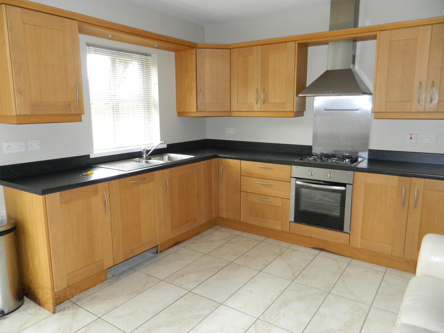 9 Nursery Avenue 3 of 5