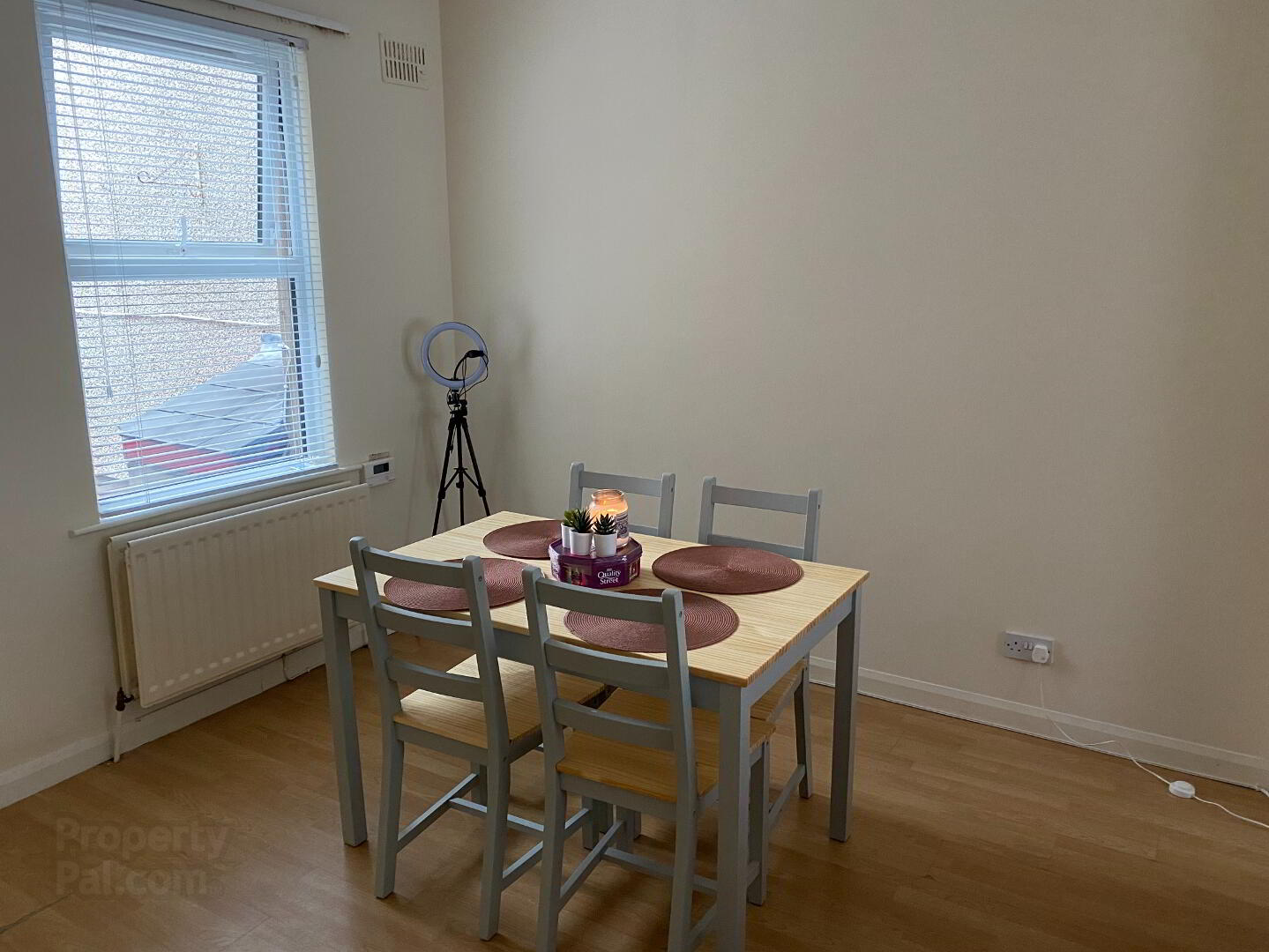 40 Meadowbank Place 3 of 9