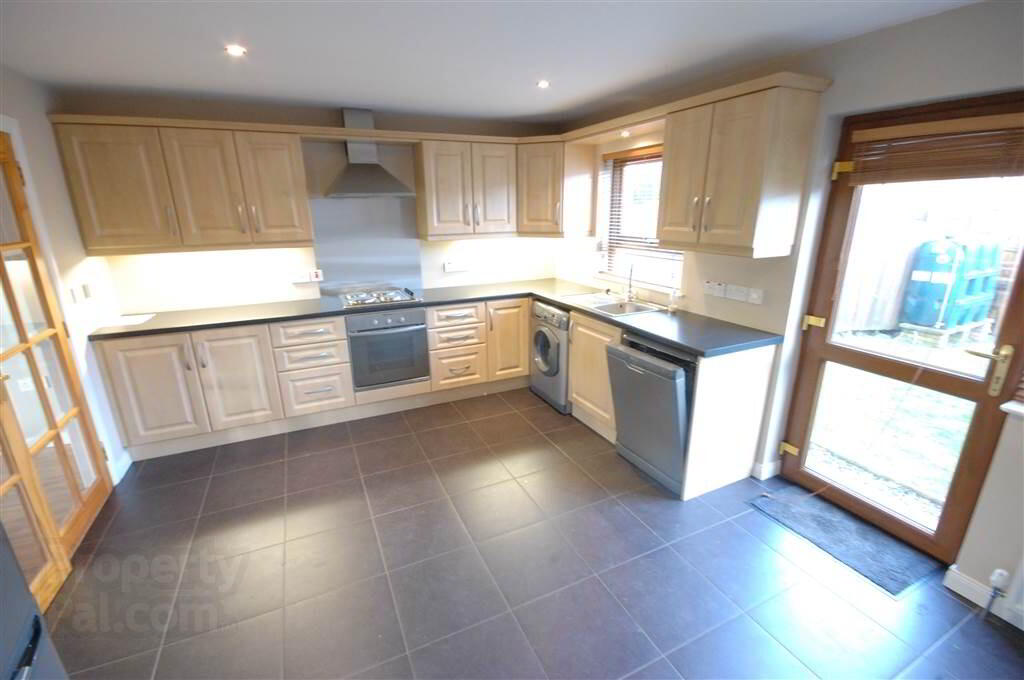 9 Stonebridge Square 3 of 9