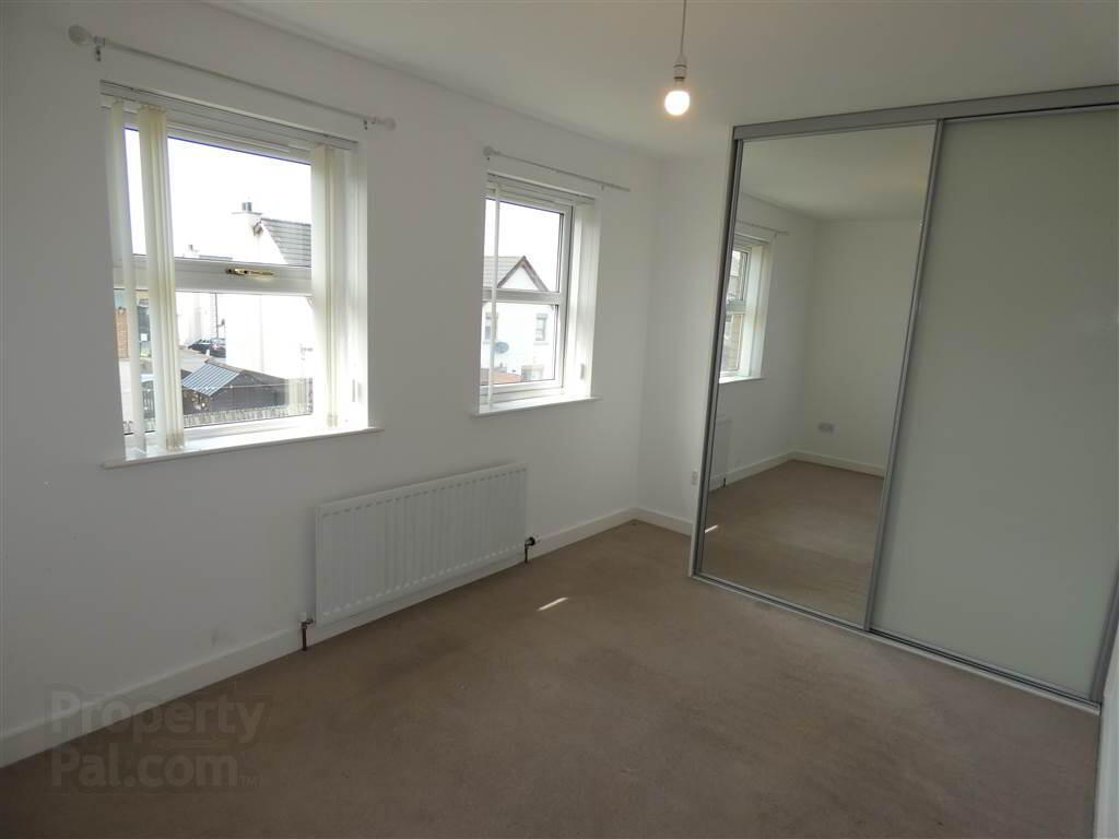 3 Aylesbury Rise 17 of 25