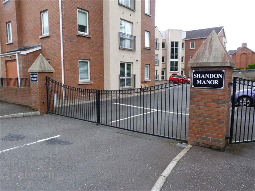 2 Shandon Manor, 15 Clara Road
