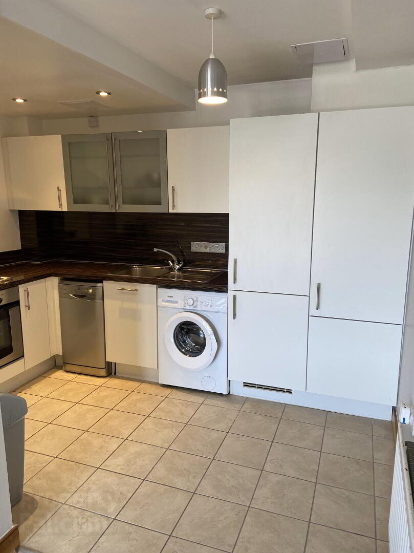Victoria Place, 118 Wellwood Street 7 of 15