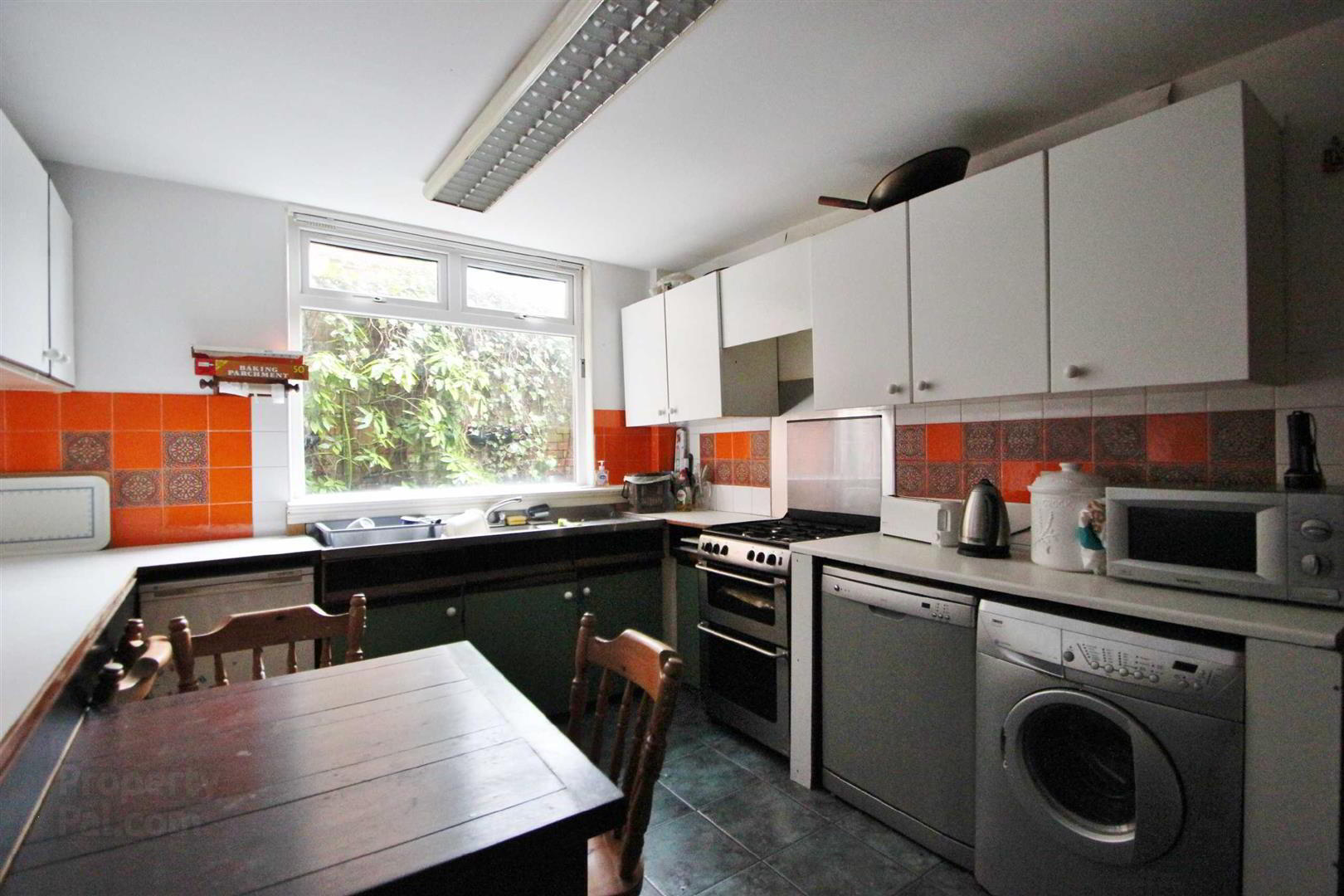 89 Cliftonville Road 6 of 17