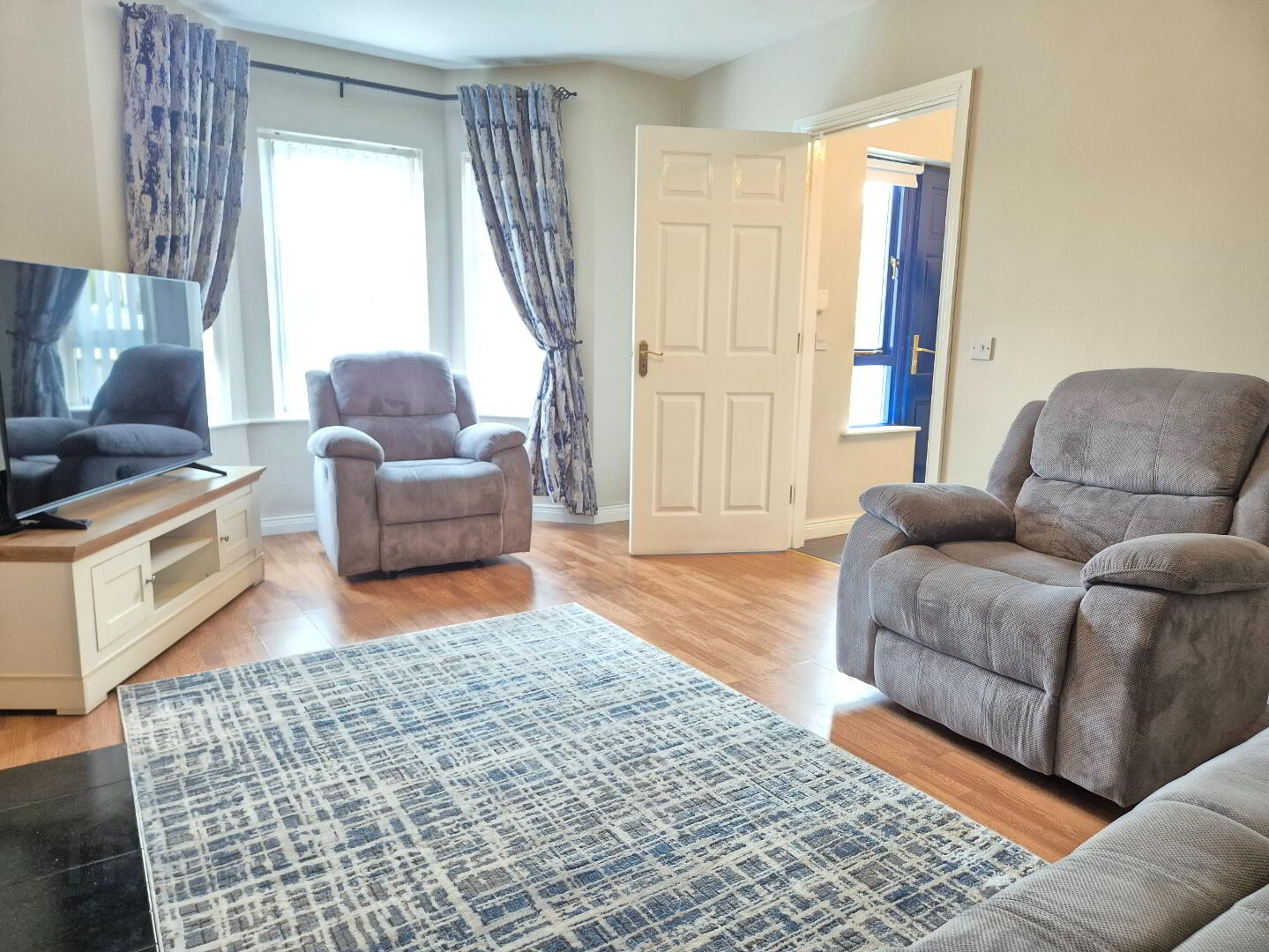 property description image