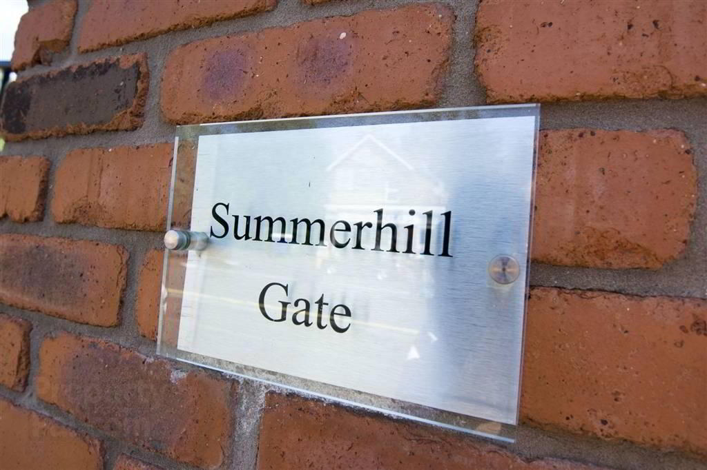 Apt 27 Summerhill Gate, 2c Summerhill Avenue