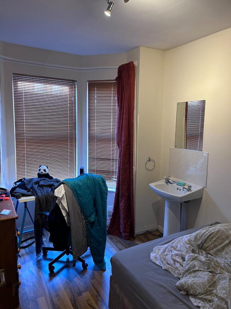 40 St Albans Gardens 3 of 13