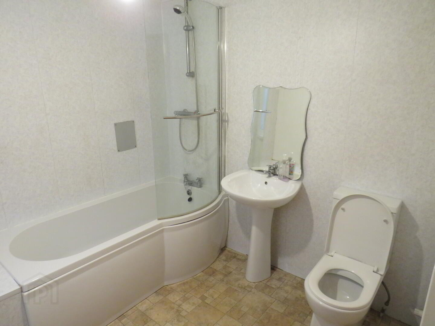 Flat 1, 23 Magdala Street 7 of 8