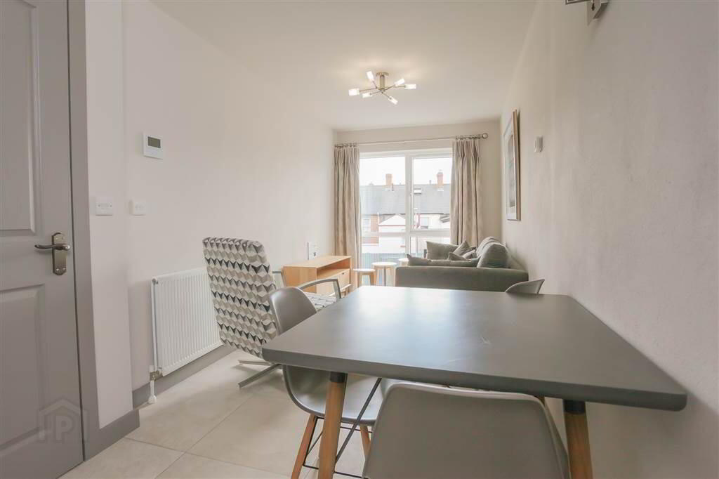 Apt 2 1 Hillview Avenue, 1 Hillview Avenue 10 of 11