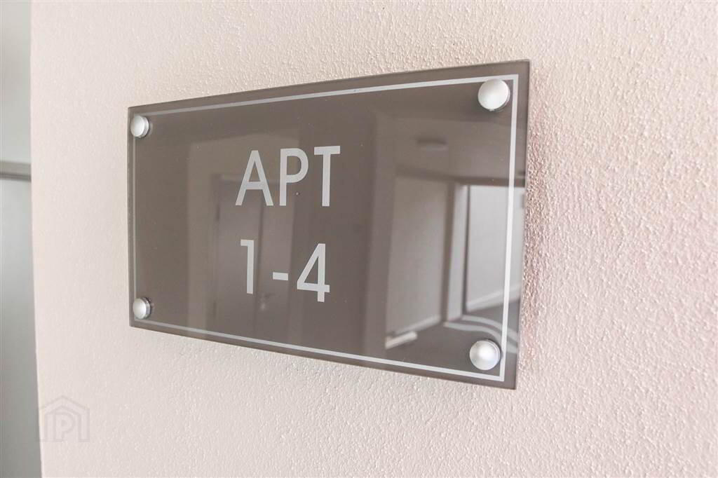 Apt 2 1 Hillview Avenue, 1 Hillview Avenue 2 of 11