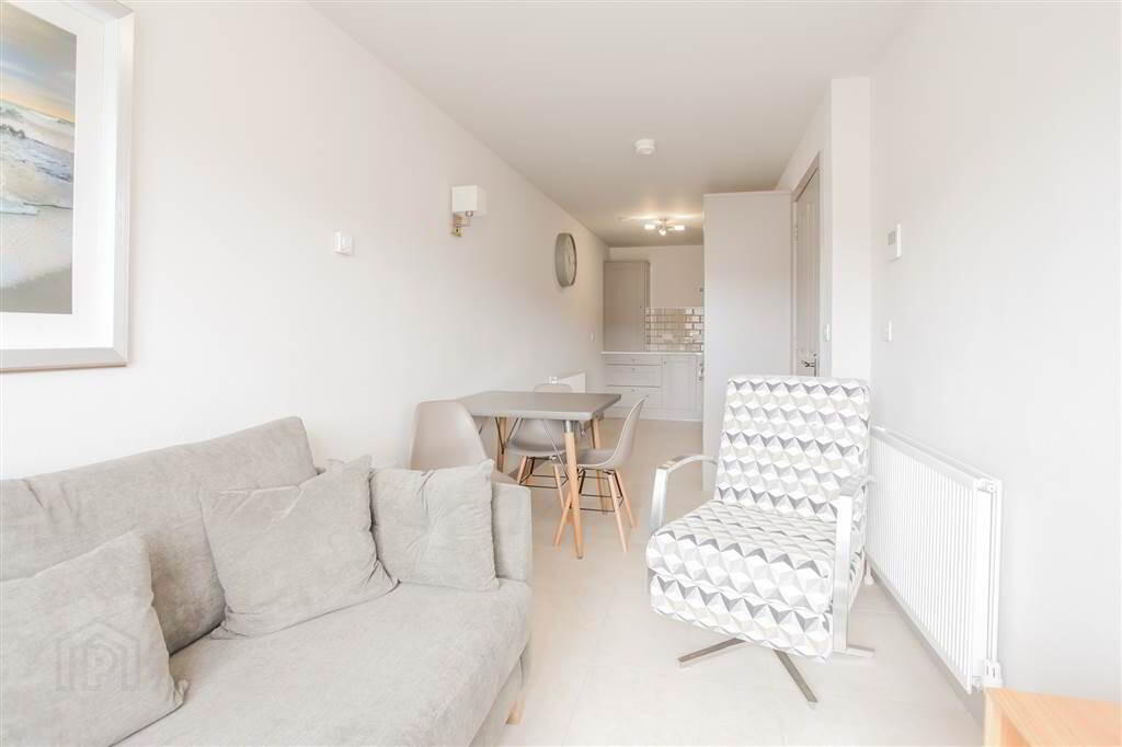 Apt 2 1 Hillview Avenue, 1 Hillview Avenue 11 of 11