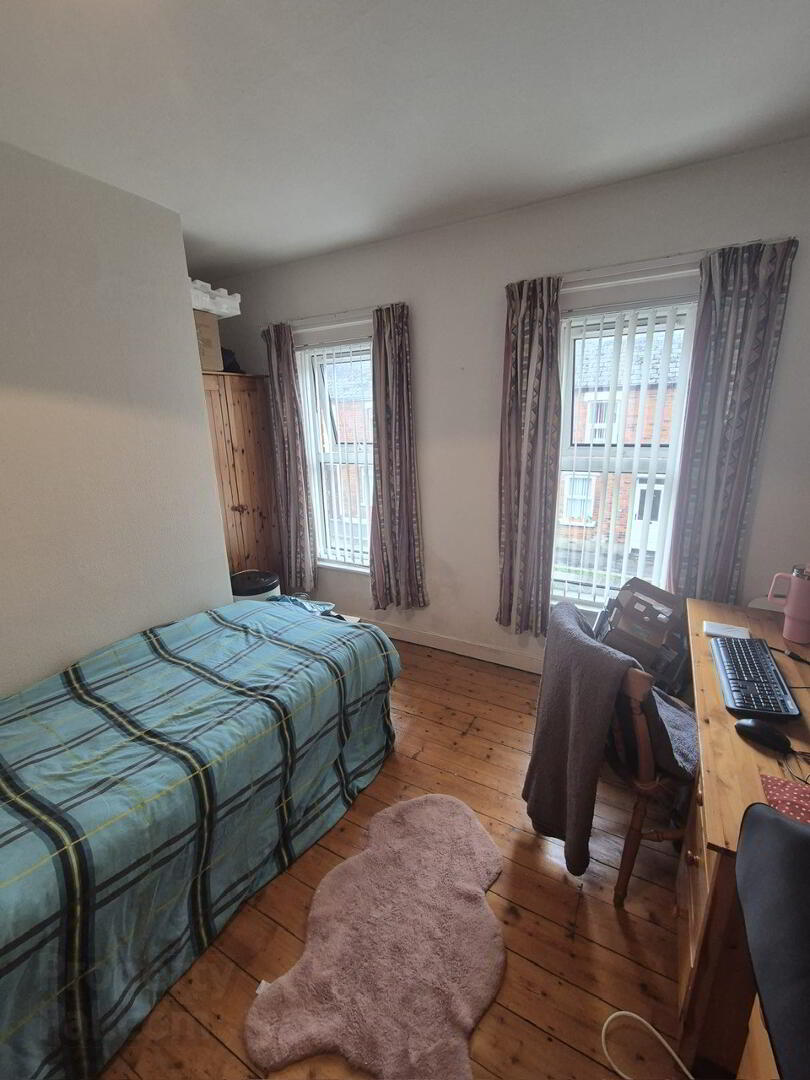 147 Ebor Street 6 of 8