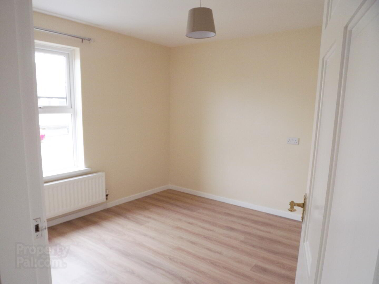 27 Saul Street 8 of 12
