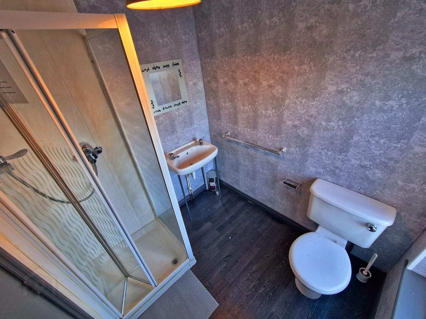 Room 5, 55 Cromwell Road 14 of 22