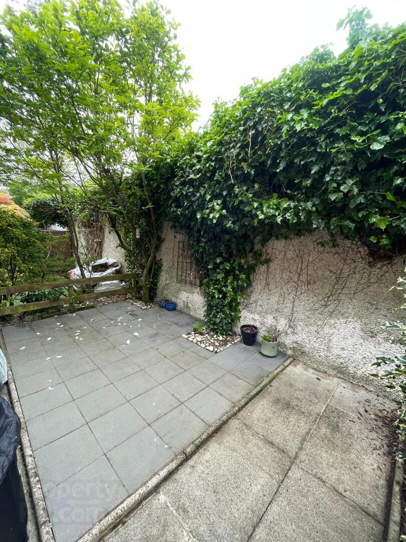 27a Eastleigh Dale 14 of 14
