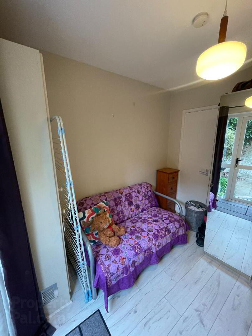27a Eastleigh Dale 12 of 14
