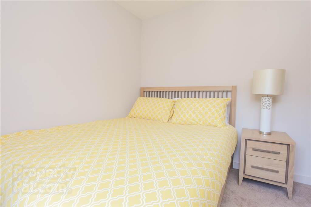Apt 7, Hillview Avenue 11 of 17
