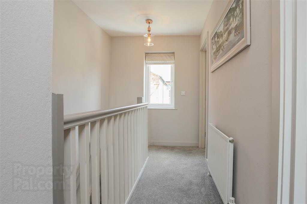 Apt 7, Hillview Avenue 16 of 17