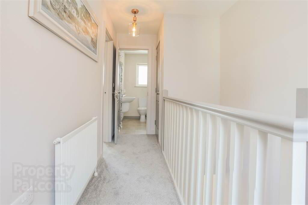 Apt 7, Hillview Avenue 17 of 17
