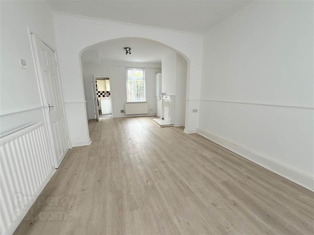147 Rosebery Road 4 of 12