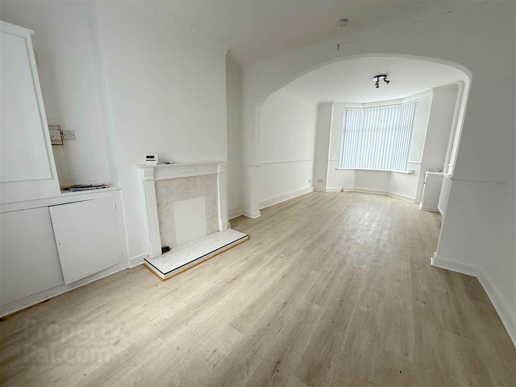 147 Rosebery Road 5 of 12